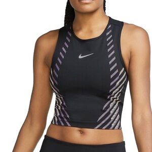 Nike cropped tank women’s size Medium GX Runway Crop